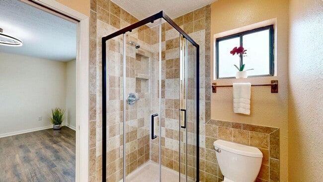 Building Photo - Charming Northeast Heights Rental - Pet Friendly!