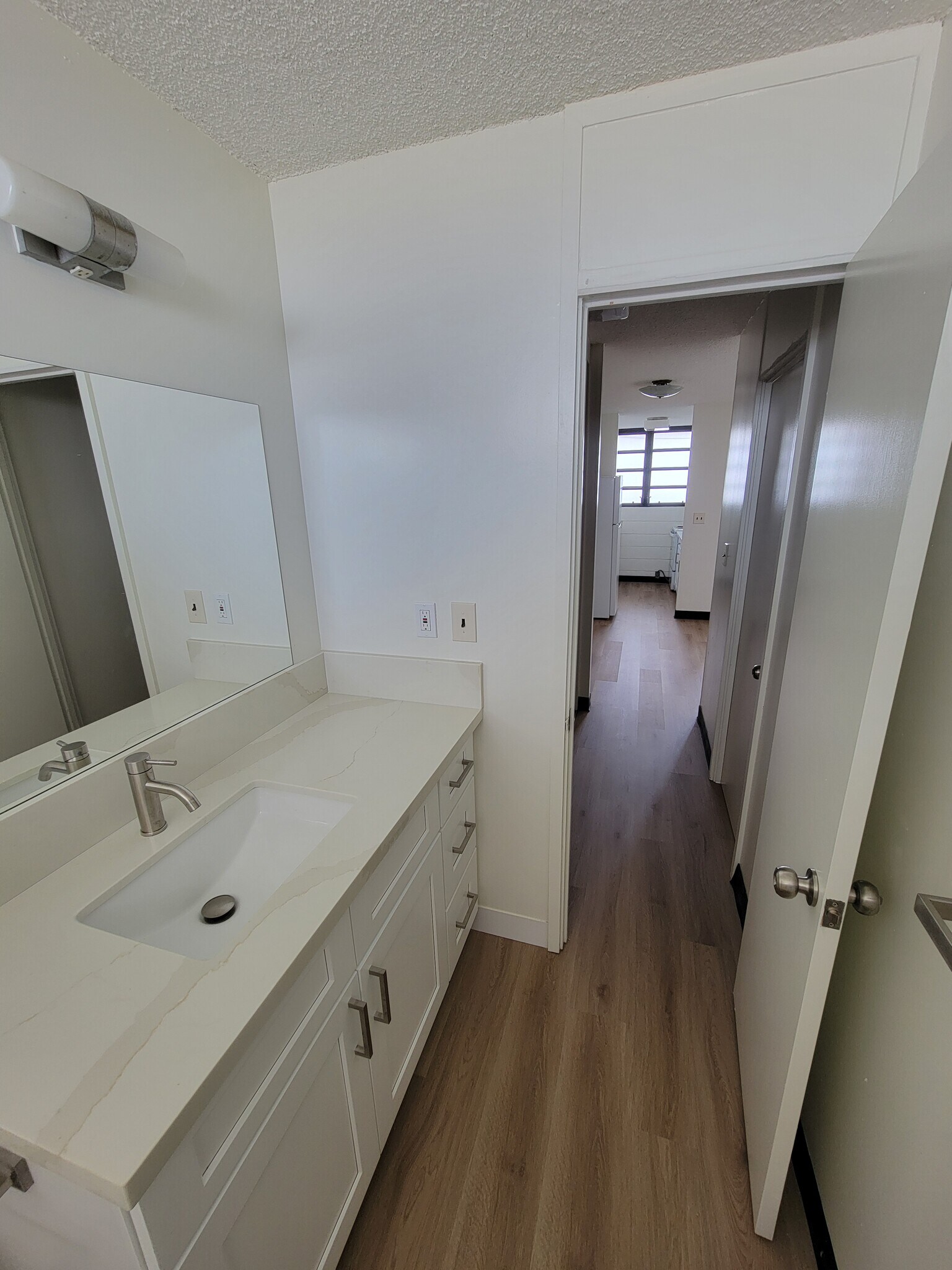 Building Photo - 3175 Waialae Ave