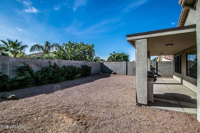 Building Photo - 7549 E Christmas Cholla Dr