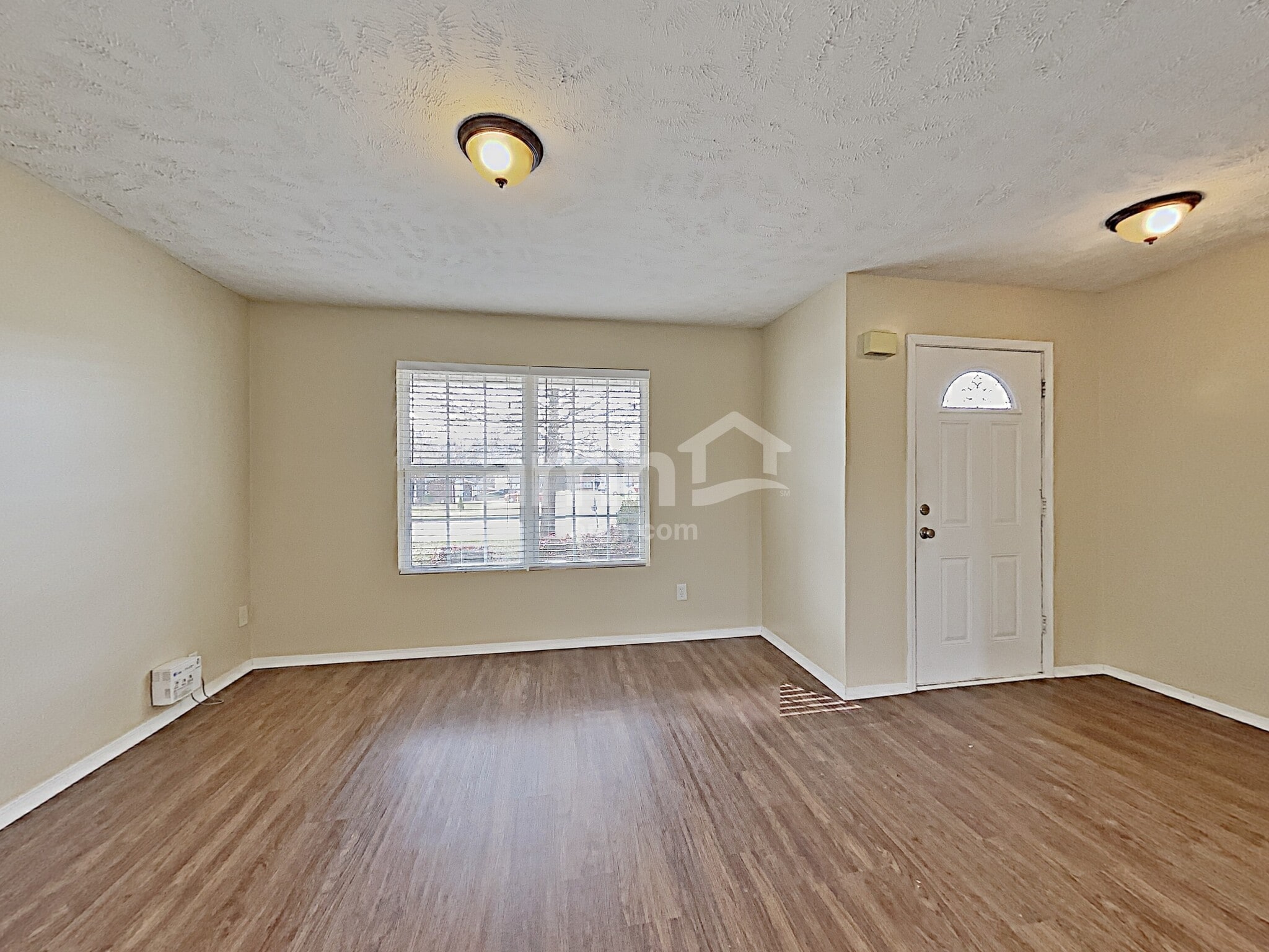 Building Photo - 1140 Seven Oaks Blvd