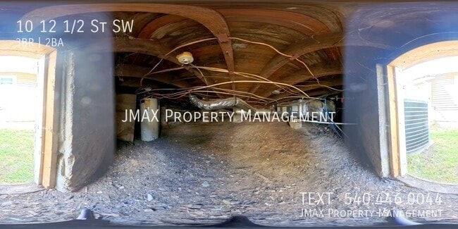 Building Photo - 10-12 1/2 12 1/2 St