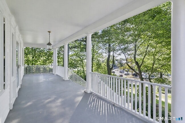 Building Photo - 309 Milbank Ave