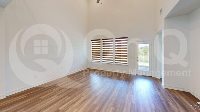 Building Photo - 6420 Pinkston Dr