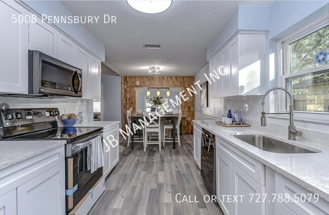 Building Photo - 5008 Pennsbury Dr