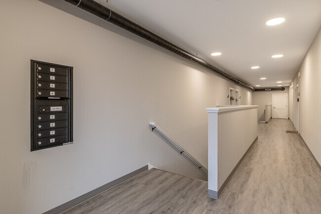 Building Photo - 1570 Stadium Ln