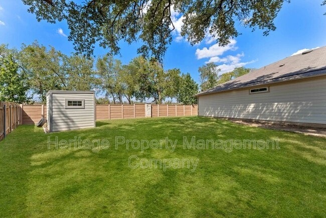 Building Photo - 829 Margay Lp