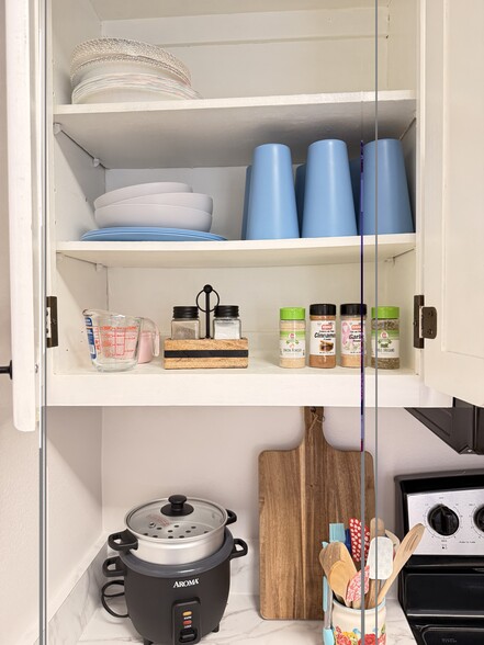 Building Photo - 387 Knox McRae Dr