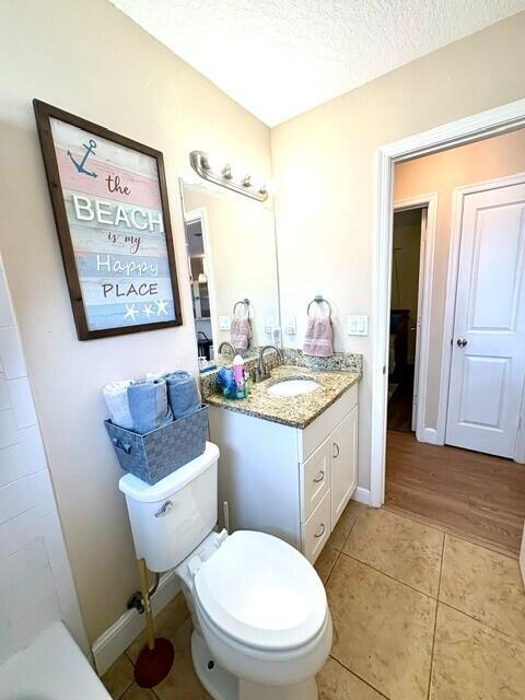 Building Photo - 2005 5th St