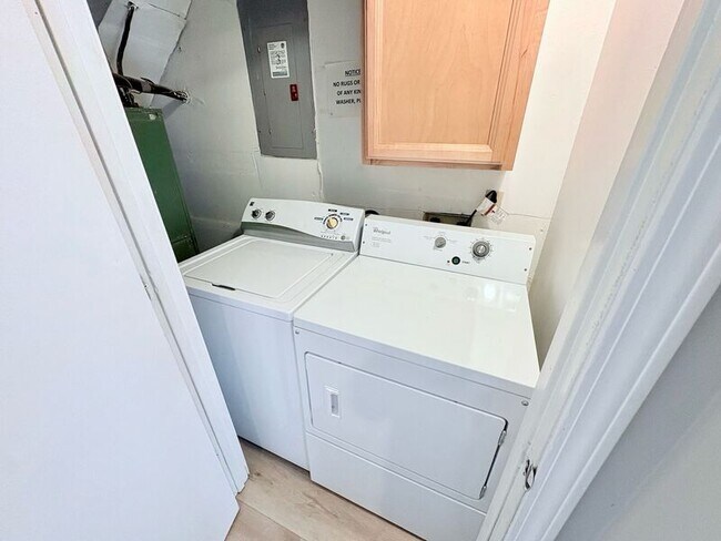 Building Photo - 1108 Tiger Blvd