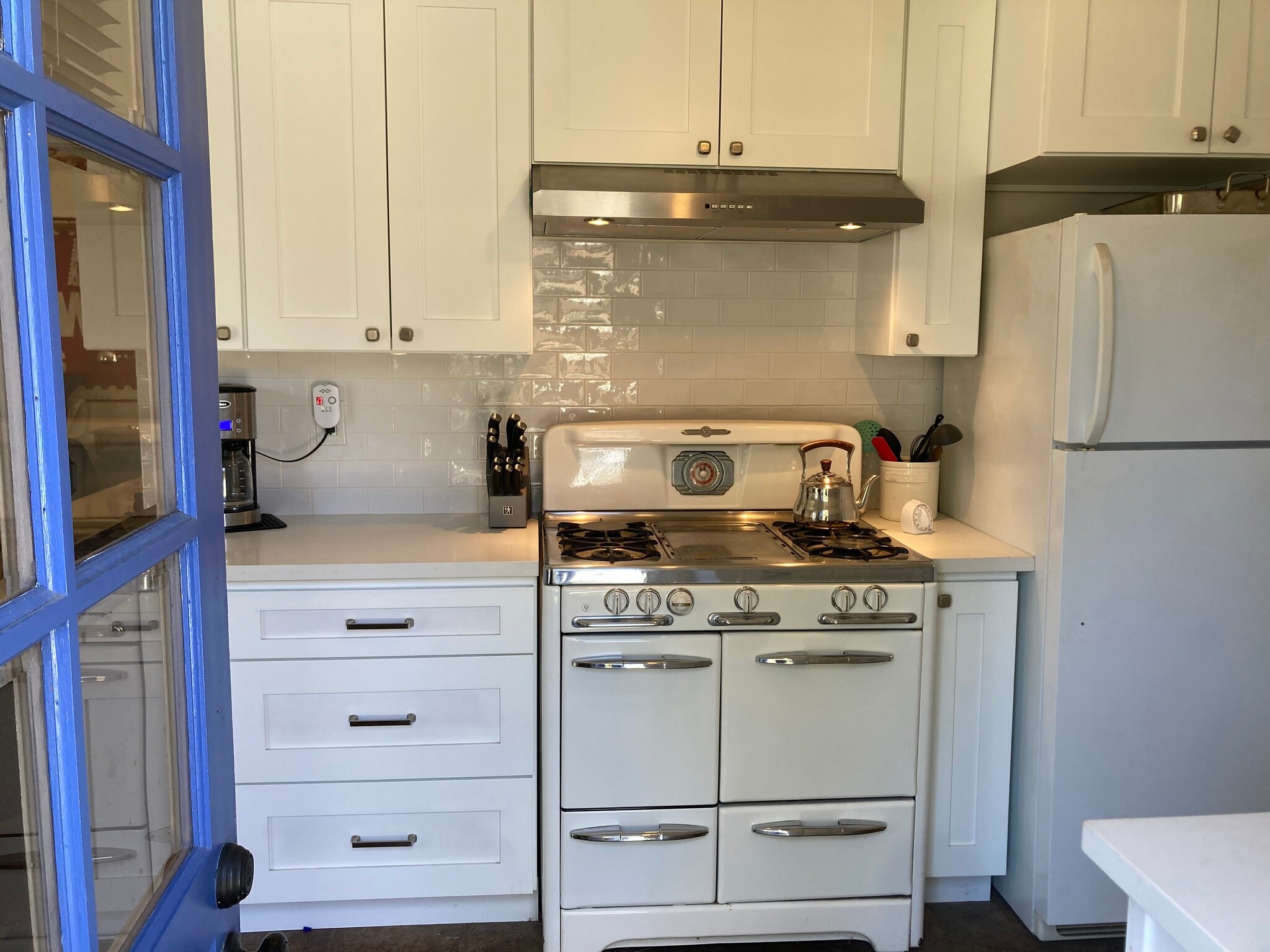 Building Photo - 5744 Calhoun Ave