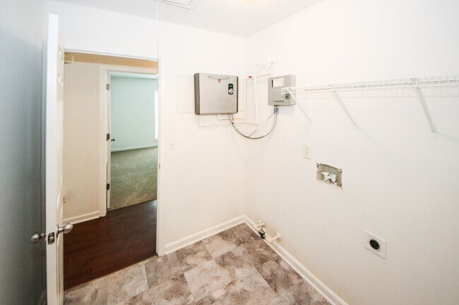 Building Photo - 6155 Dodson Rd