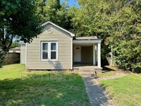 Building Photo - 3119 W 41st St