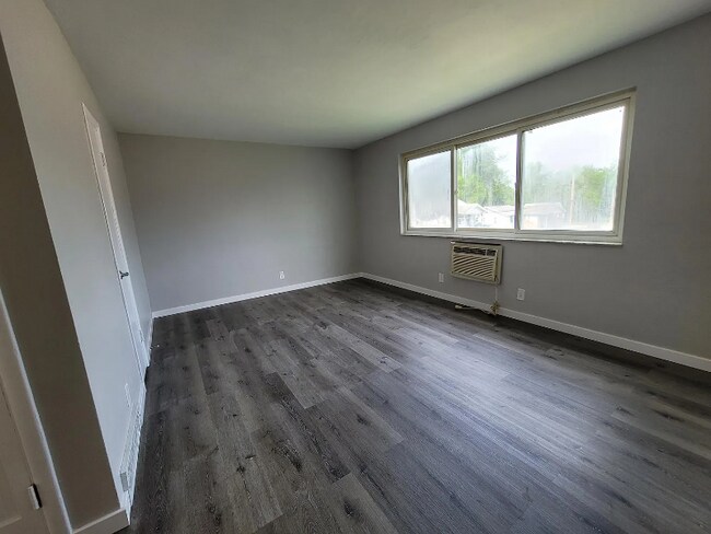 Building Photo - 8700 Crocus Ln