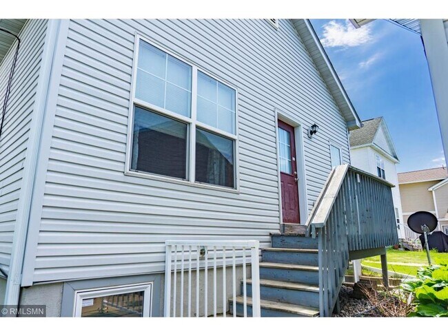 Building Photo - 2828 Faulkner Dr