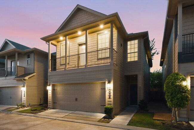 Building Photo - 8663 Cedardale Park Dr