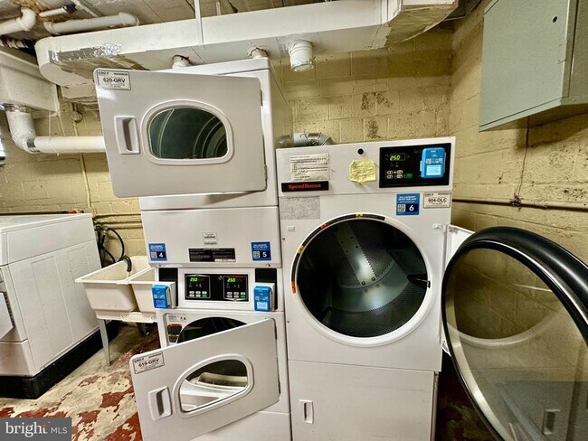 Building Photo - 5112 MacArthur Blvd NW