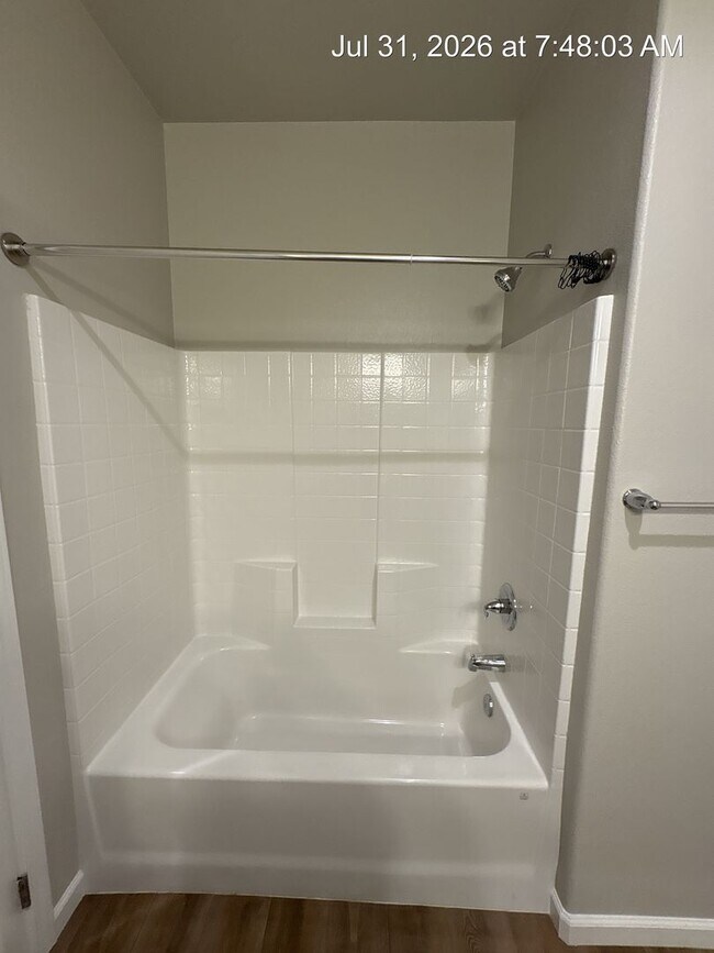 Building Photo - 4319