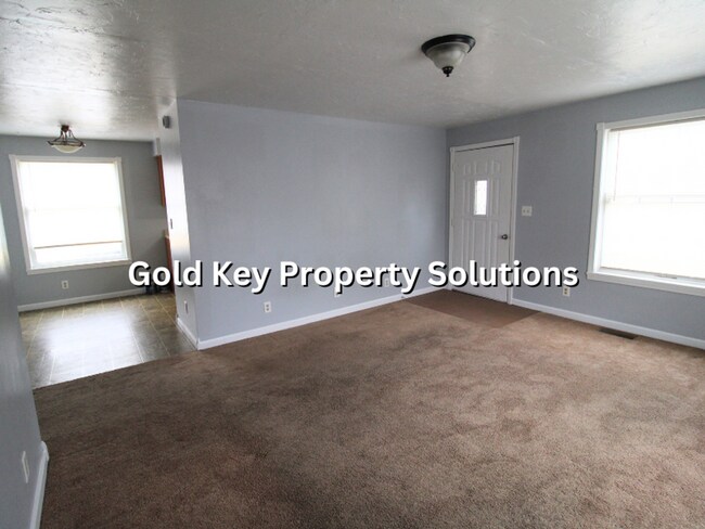 Building Photo - One-level 2 BR 1 BA House with Back Deck and Central Air (NO SECTION 8)