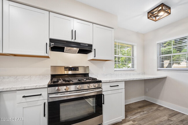 Building Photo - 830 Brimfield Ct