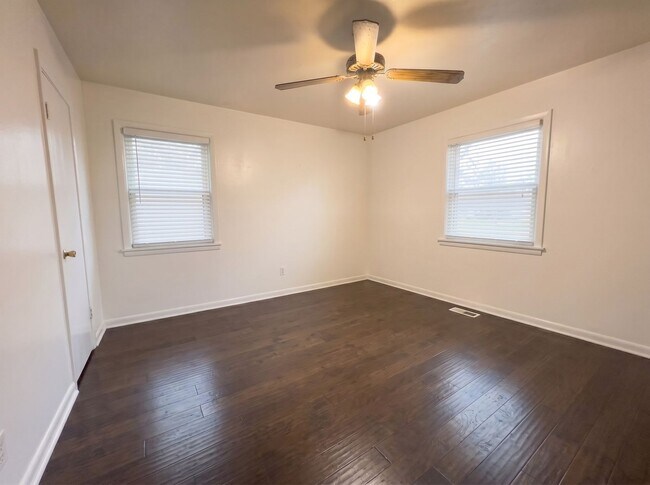 Building Photo - For Lease – Charming Brick Home in Historic Neighborhood
