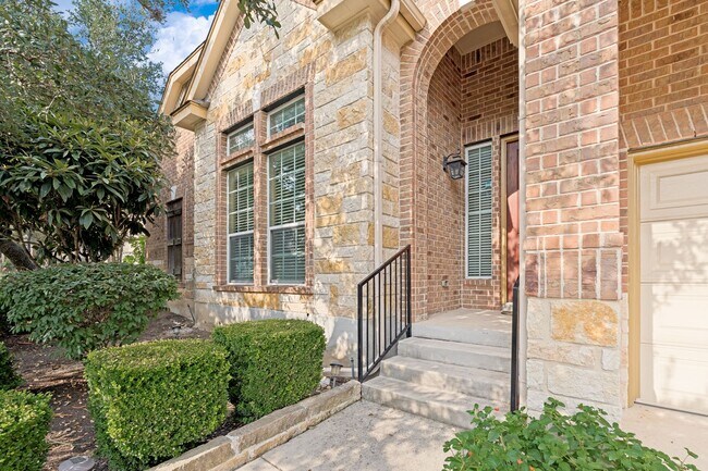 Building Photo - 23214 Crest View Way
