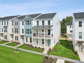 Building Photo - 15369 Sunray Aly