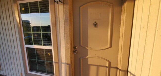 Building Photo - 1220 Shadowdale Dr