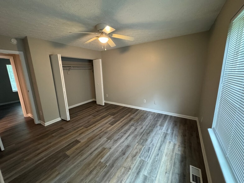 Building Photo - 3209 Joanne Dr