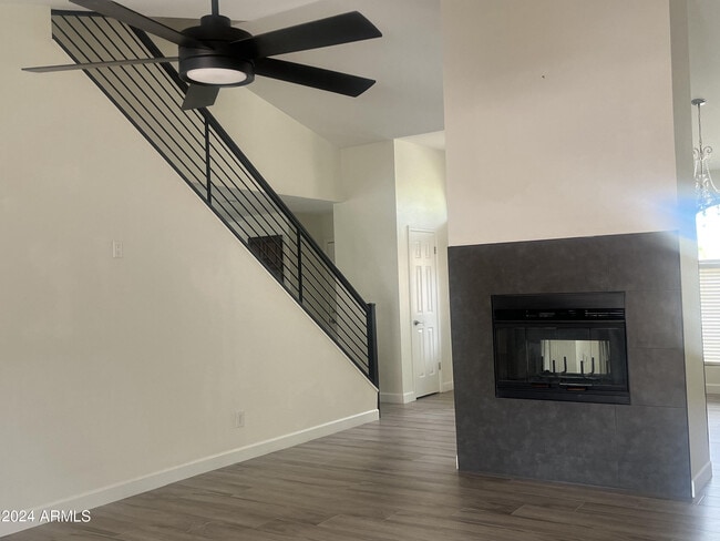 Building Photo - 11271 E Poinsettia Dr