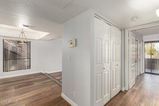 Building Photo - 3434 W Danbury Dr