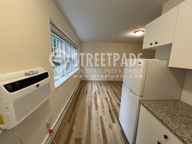 Building Photo - 1 bedroom in Boston MA 02135