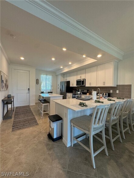 Building Photo - 6034 National Blvd