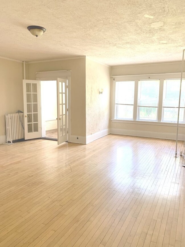 Interior Photo - The Mansion
