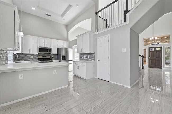 Building Photo - 17711 Shelby Oaks Cir