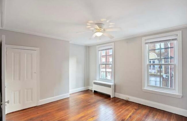 Building Photo - 726 S 16th St