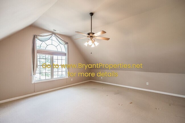 Building Photo - Madison/Rivergate Area - 3 Bedroom, 2.5 Baths