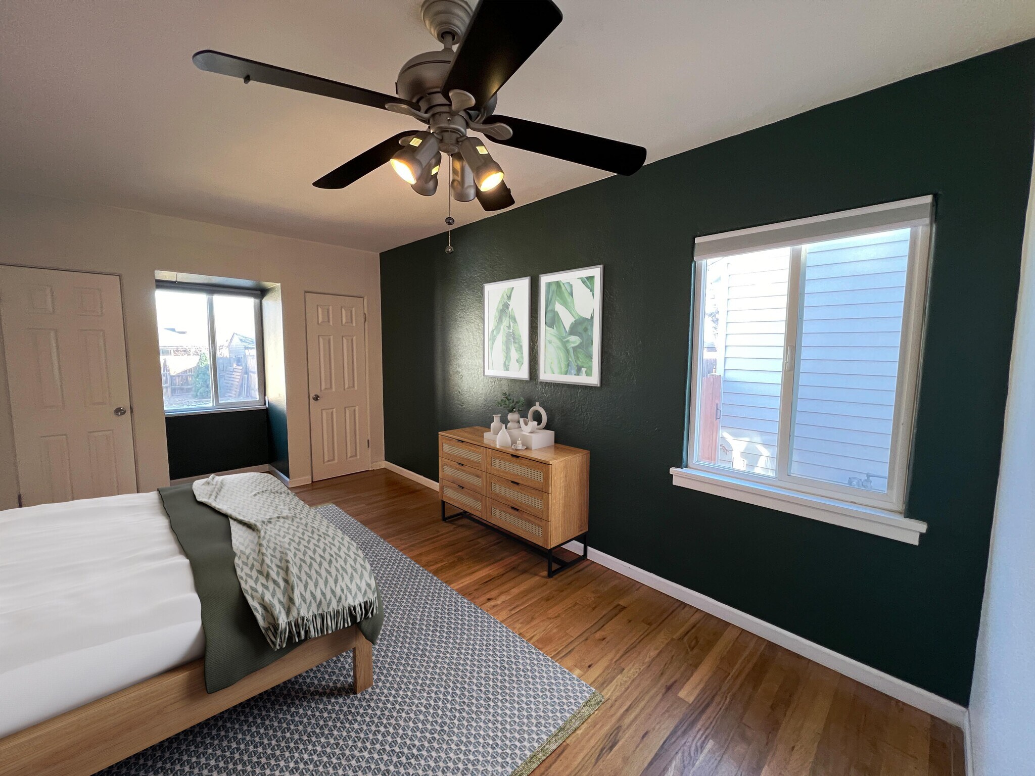 Largest bedroom with 3 closets - 5130 Clay St