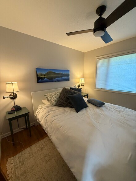Building Photo - 9125 SW Monterey Pl