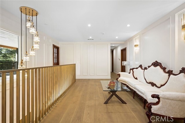 Building Photo - 2065 E Altadena Dr