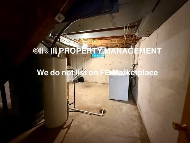 Building Photo - 8440 Lane Dr