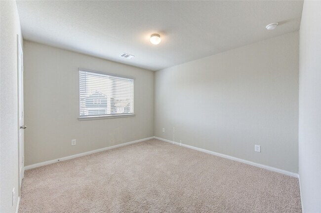 Building Photo - 2534 Sturgeon Wy