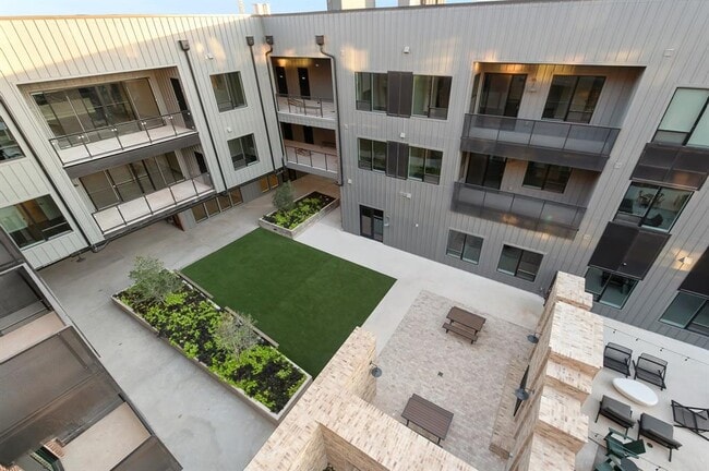 Building Photo - 4510 Terry-O Ln