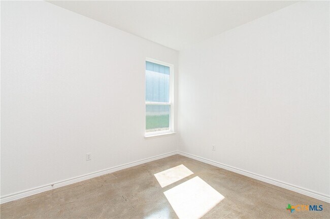 Building Photo - 3903 American Elm Dr