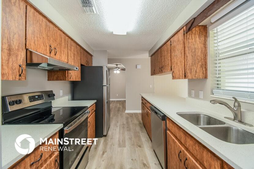 Building Photo - 1523 Lavilla Dr N