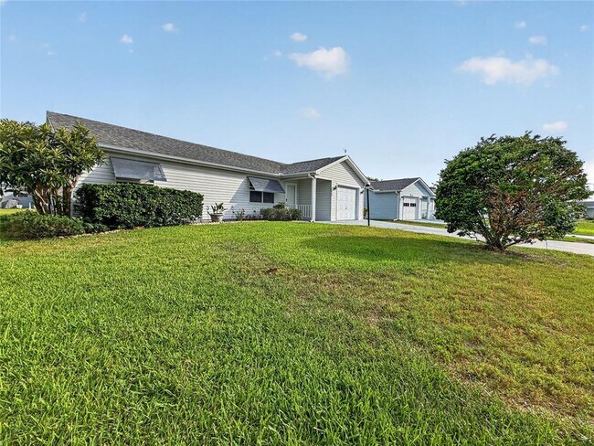 Building Photo - 1222 Santos Pl