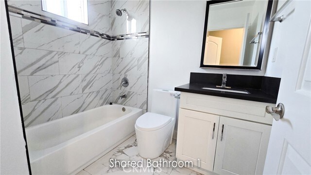 Building Photo - 132 E 104th St