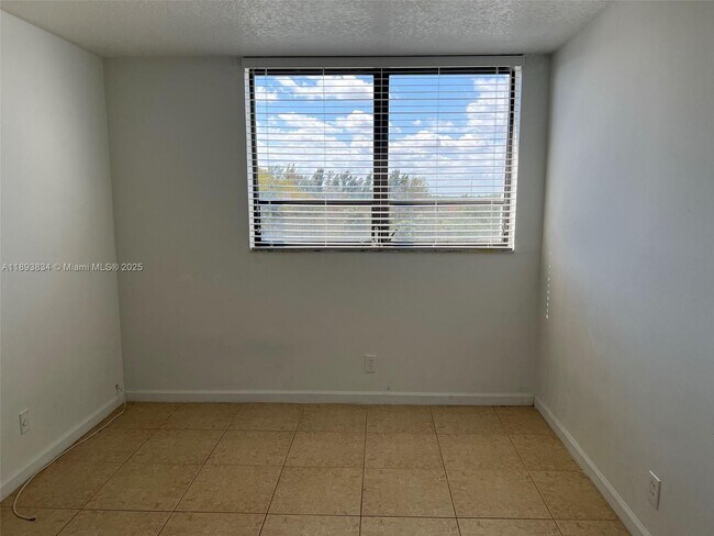 Building Photo - 1900 N Congress Ave