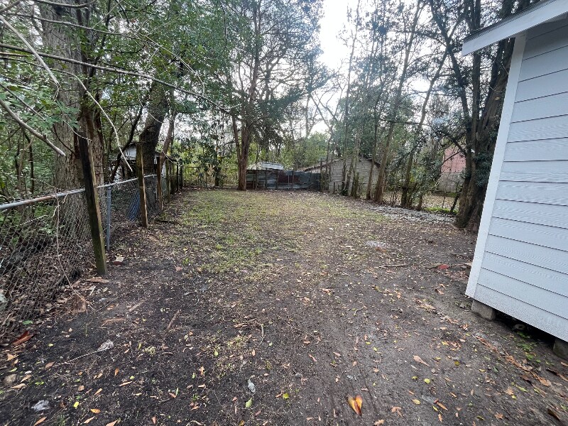 Building Photo - 514 Iowa Ave