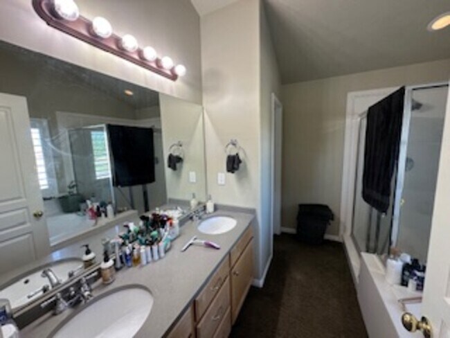 Building Photo - 13294 Cherry Crest Dr
