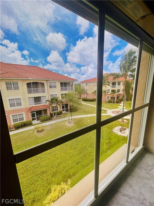 Building Photo - 1137 Van Loon Commons Cir